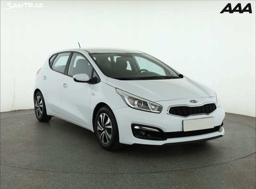 Kia Cee´d, 1.6 GDI, Klima, El. okna
